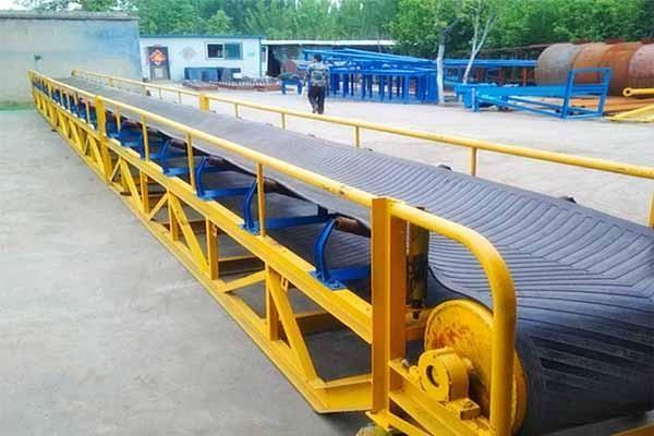 皮帶輸送機(jī)