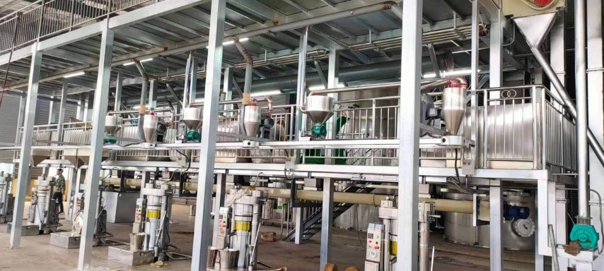 液壓榨油機(jī) 液壓榨油機(jī)